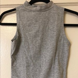 Women’s Asos S mock sleeveless turtleneck crop top